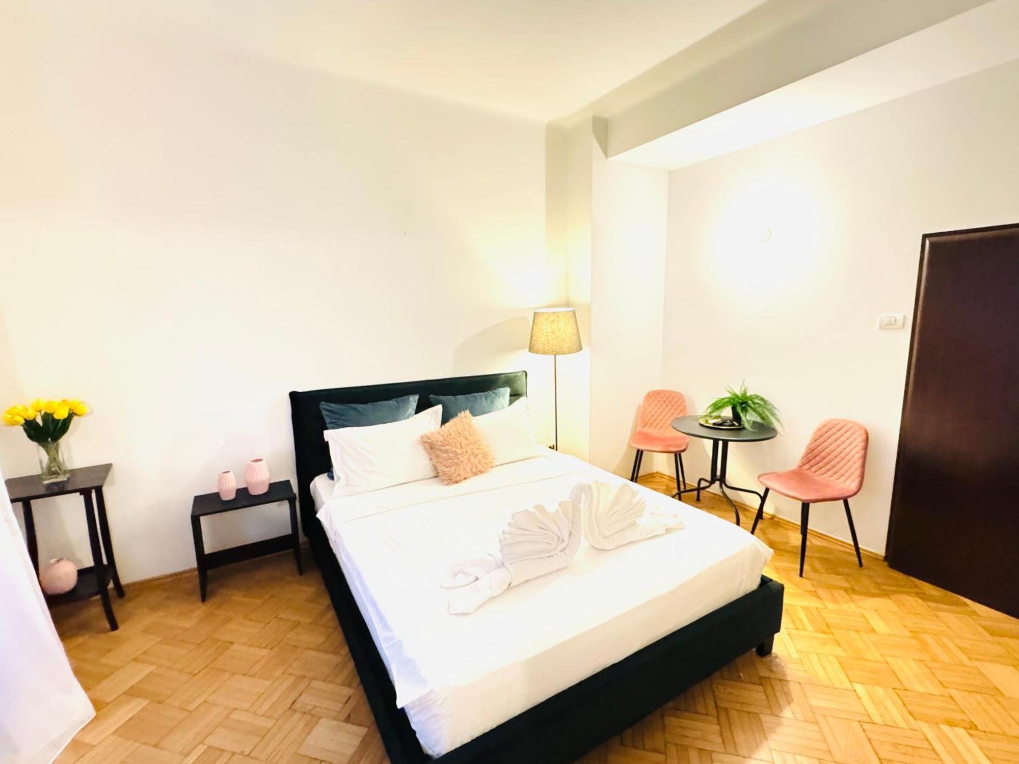 Square Apartament