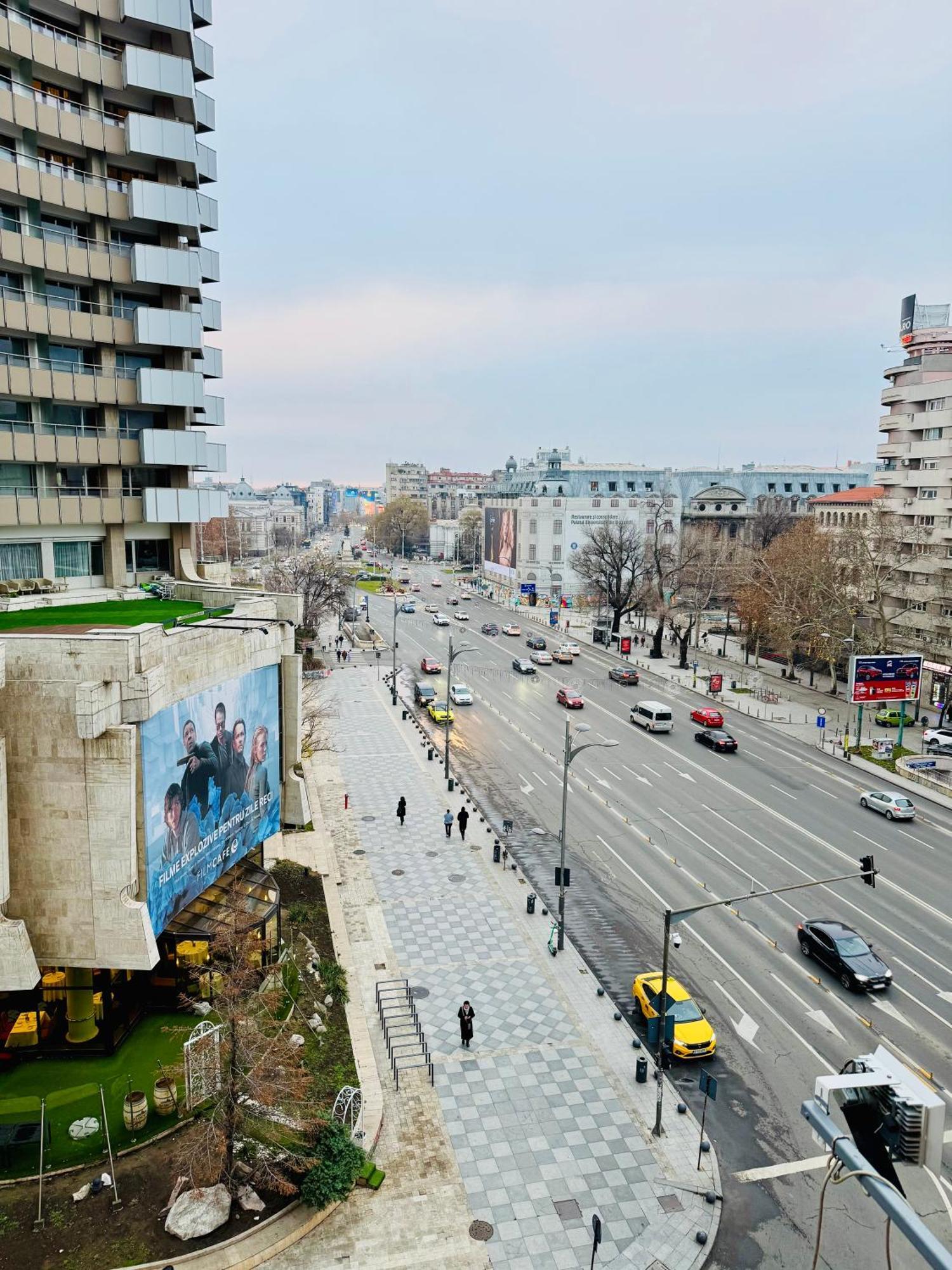 Square Apartament